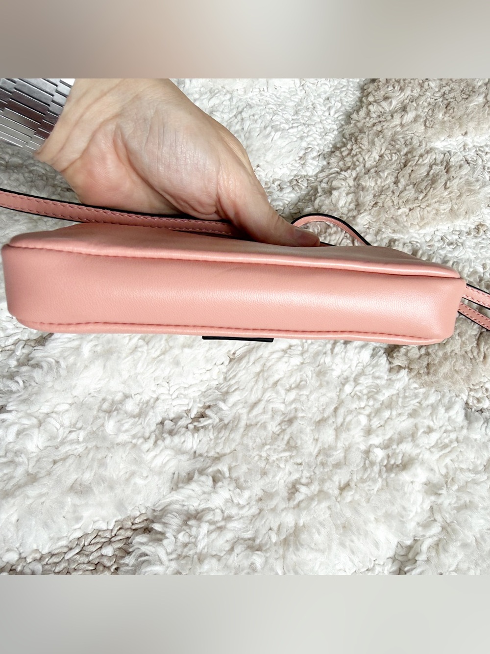 FENDI mini baguette FF pink leather logo crossbody bag with chain + box - Picture 7 of 15